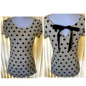 Forever 21 Black & White Polka Dot Bow Tie Keyhole Back Short Sleeve Top